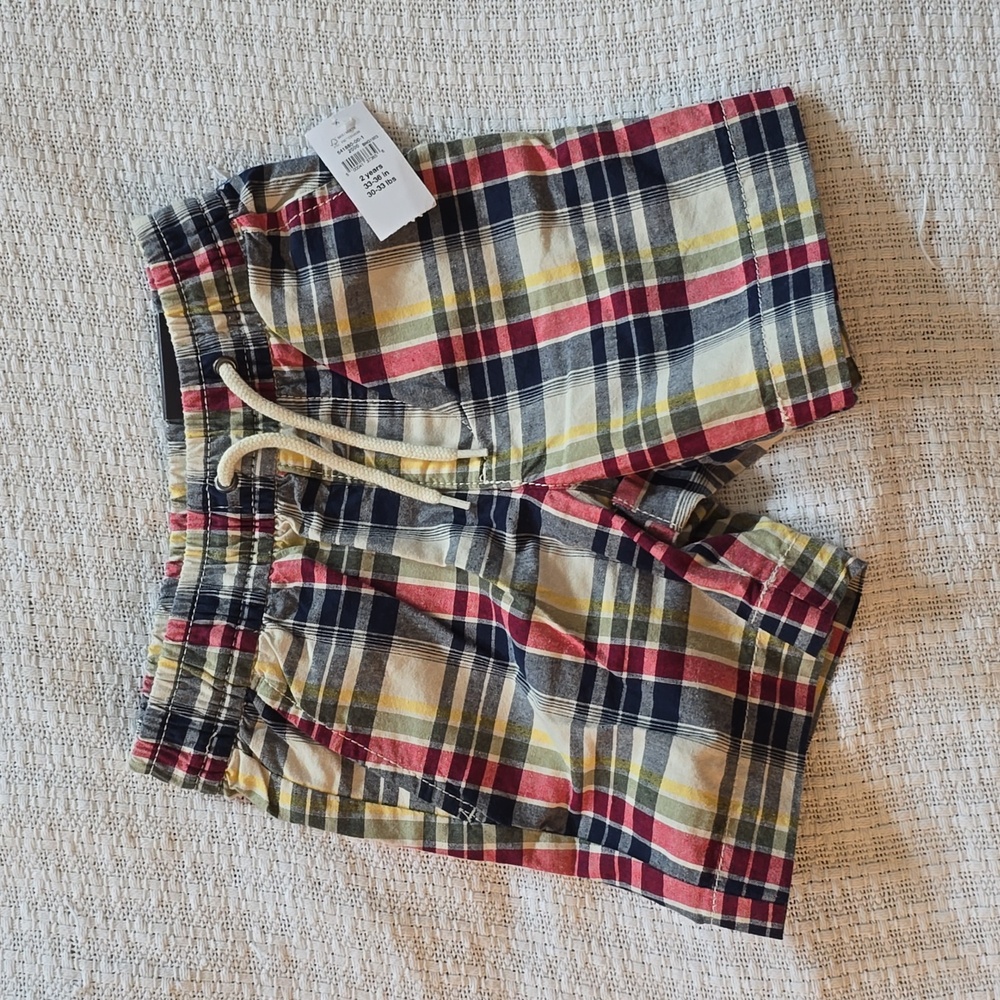 NWT 2T Gap boys plaid shorts